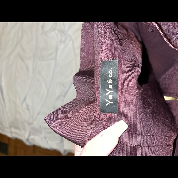 Maroon body con skirt - Picture 2 of 4